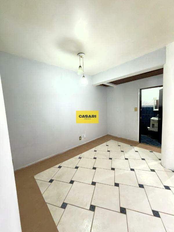 Sobrado para à venda no bairro Vila Vitória, Santo André - Casari Imóveis: 