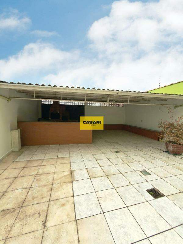 Sobrado para à venda no bairro Vila Vitória, Santo André - Casari Imóveis: 