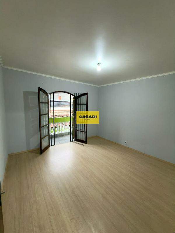 Sobrado para à venda no bairro Vila Vitória, Santo André - Casari Imóveis: 