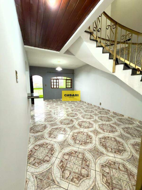 Sobrado para à venda no bairro Vila Vitória, Santo André - Casari Imóveis: 