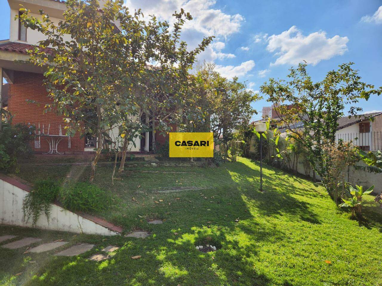 Sobrado para para aluguel no bairro Campestre, Santo André - Casari Imóveis: 