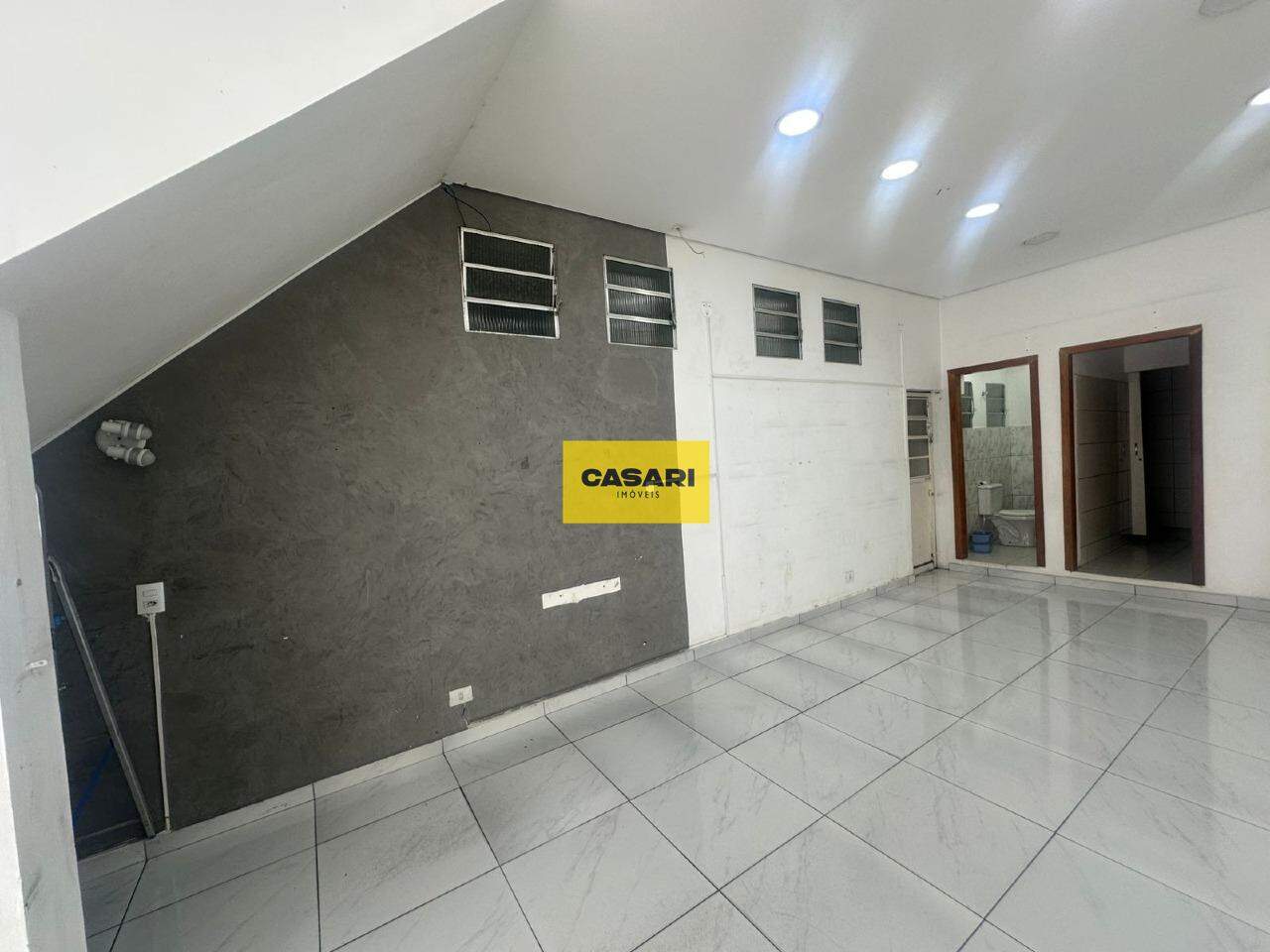 Salão para para aluguel no bairro Taboão, São Bernardo do Campo - Casari Imóveis: 
