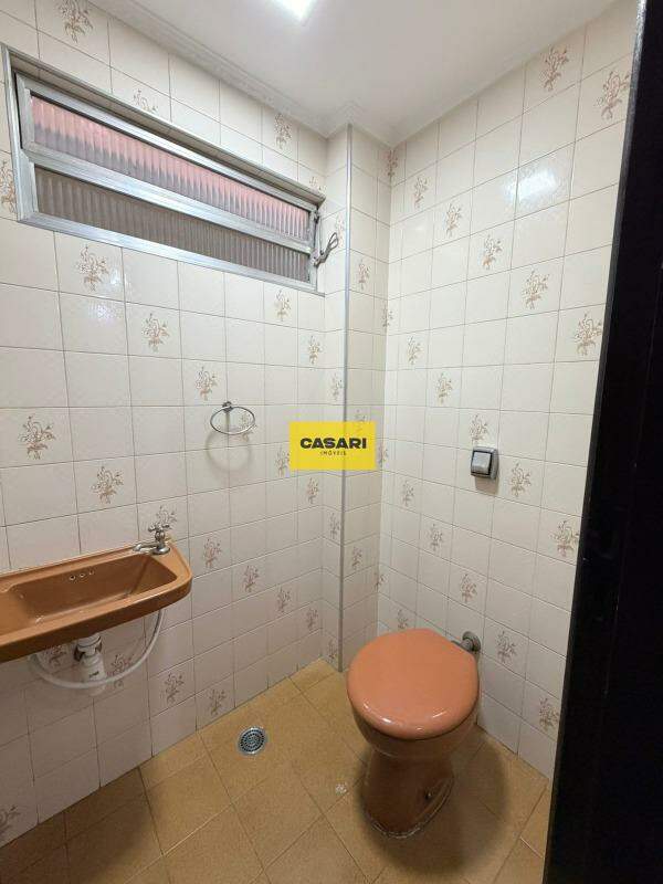 Sobrado para à venda no bairro Jordanópolis, São Bernardo do Campo - Casari Imóveis: 