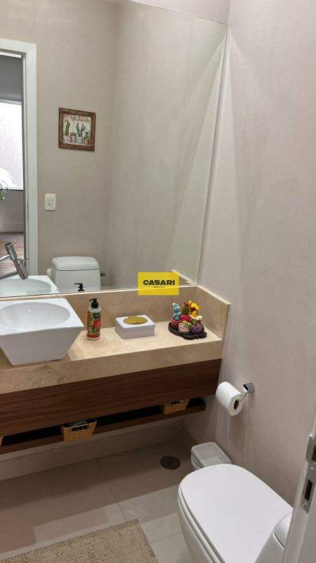 Casa Assobradada para à venda no bairro Rudge Ramos, São Bernardo do Campo - Casari Imóveis: 