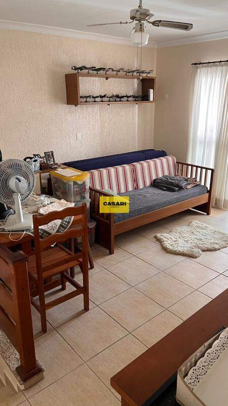 Casa Assobradada para à venda no bairro Rudge Ramos, São Bernardo do Campo - Casari Imóveis: 