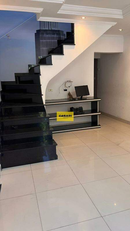Casa para à venda no bairro Santa Terezinha, São Bernardo do Campo - Casari Imóveis: 