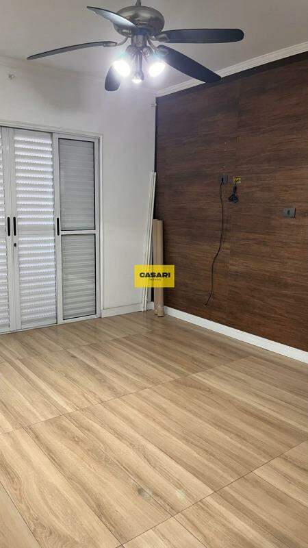 Casa para à venda no bairro Santa Terezinha, São Bernardo do Campo - Casari Imóveis: 