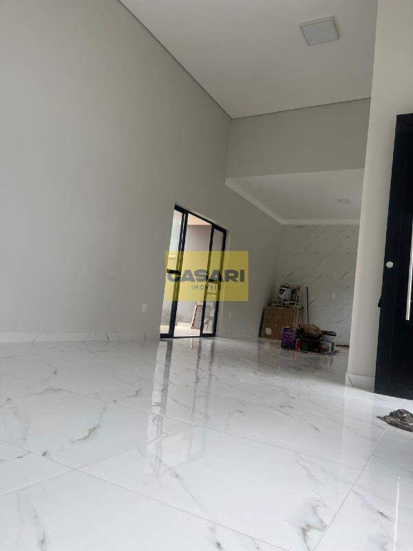 Casa para à venda no bairro Loteamento Portal Ville Cambuí, Porto Feliz - Casari Imóveis: 