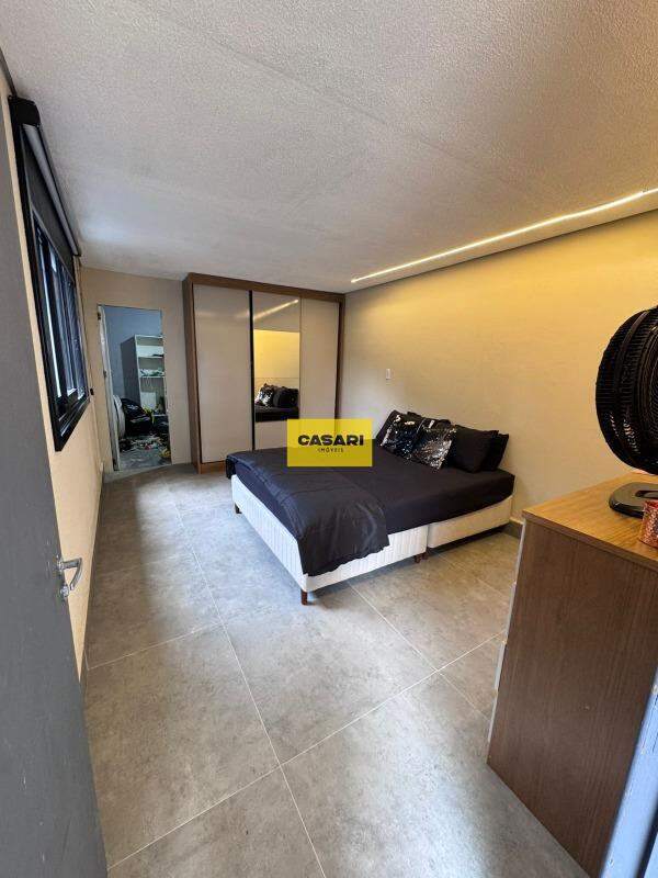 Casa para à venda no bairro Baeta Neves, São Bernardo do Campo - Casari Imóveis: 