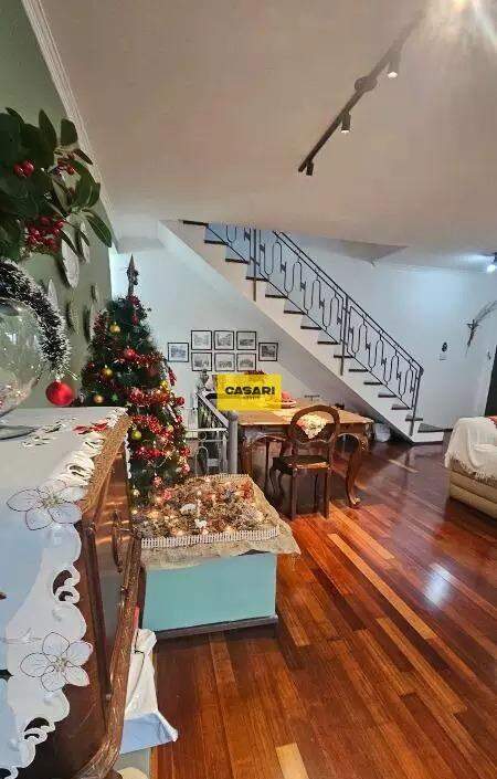 Sobrado para à venda no bairro Nova Petrópolis, São Bernardo do Campo - Casari Imóveis: 
