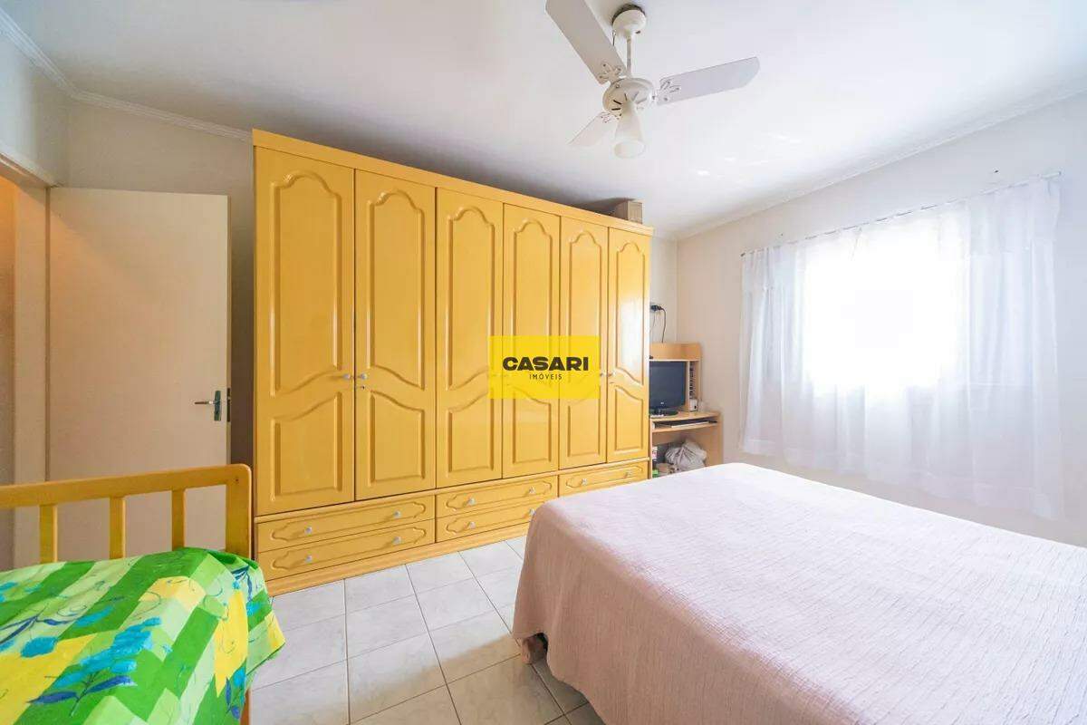 Sobrado para à venda no bairro Vila Scarpelli, Santo André - Casari Imóveis: 