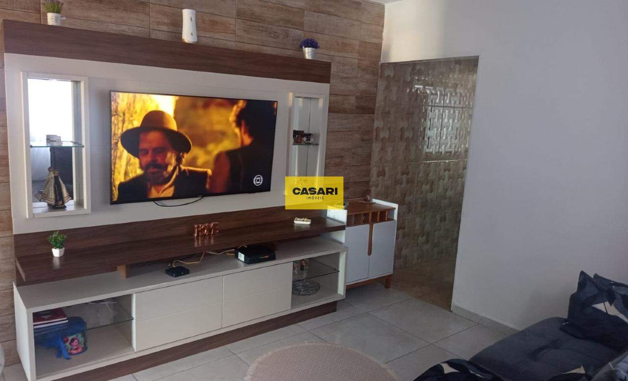 Casa Assobradada para à venda no bairro Baeta Neves, São Bernardo do Campo - Casari Imóveis: 