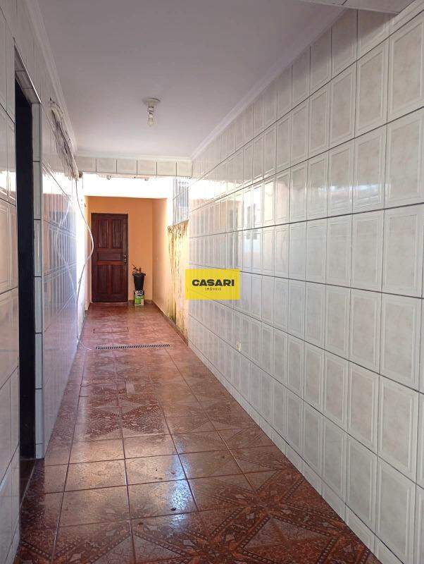 Casa para para aluguel no bairro Cooperativa, São Bernardo do Campo - Casari Imóveis: 