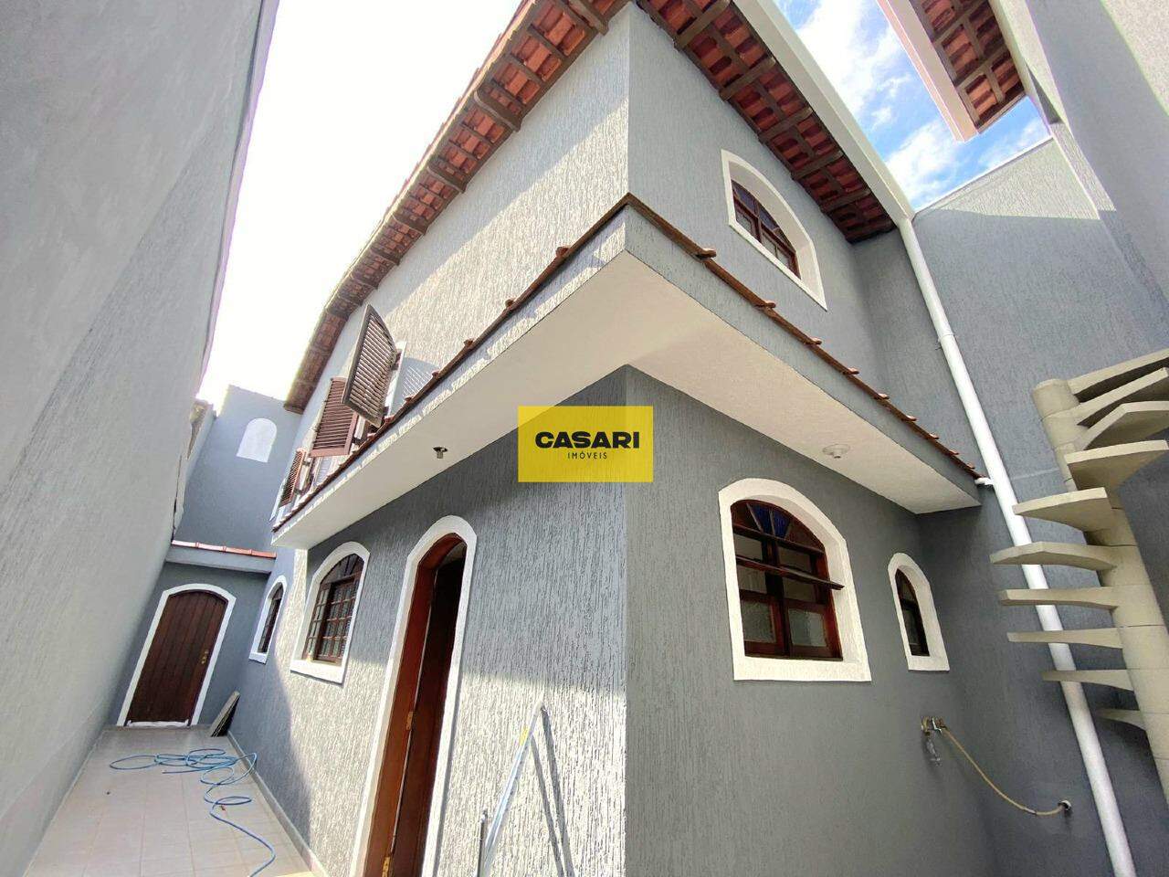 Sobrado para à venda no bairro Jardim Itapoan, Santo André - Casari Imóveis: 