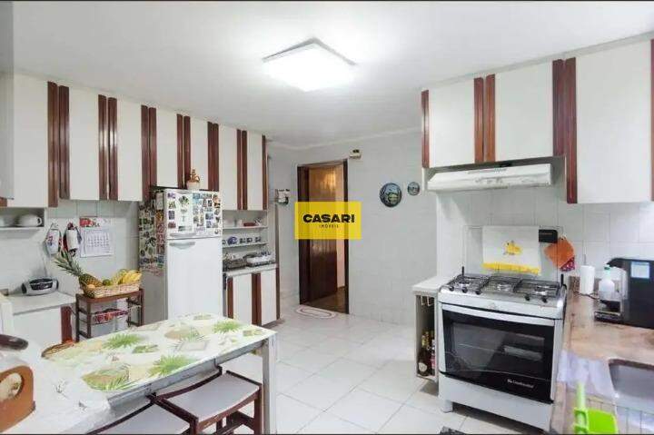 Sobrado para à venda no bairro Nova Petrópolis, São Bernardo do Campo - Casari Imóveis: 