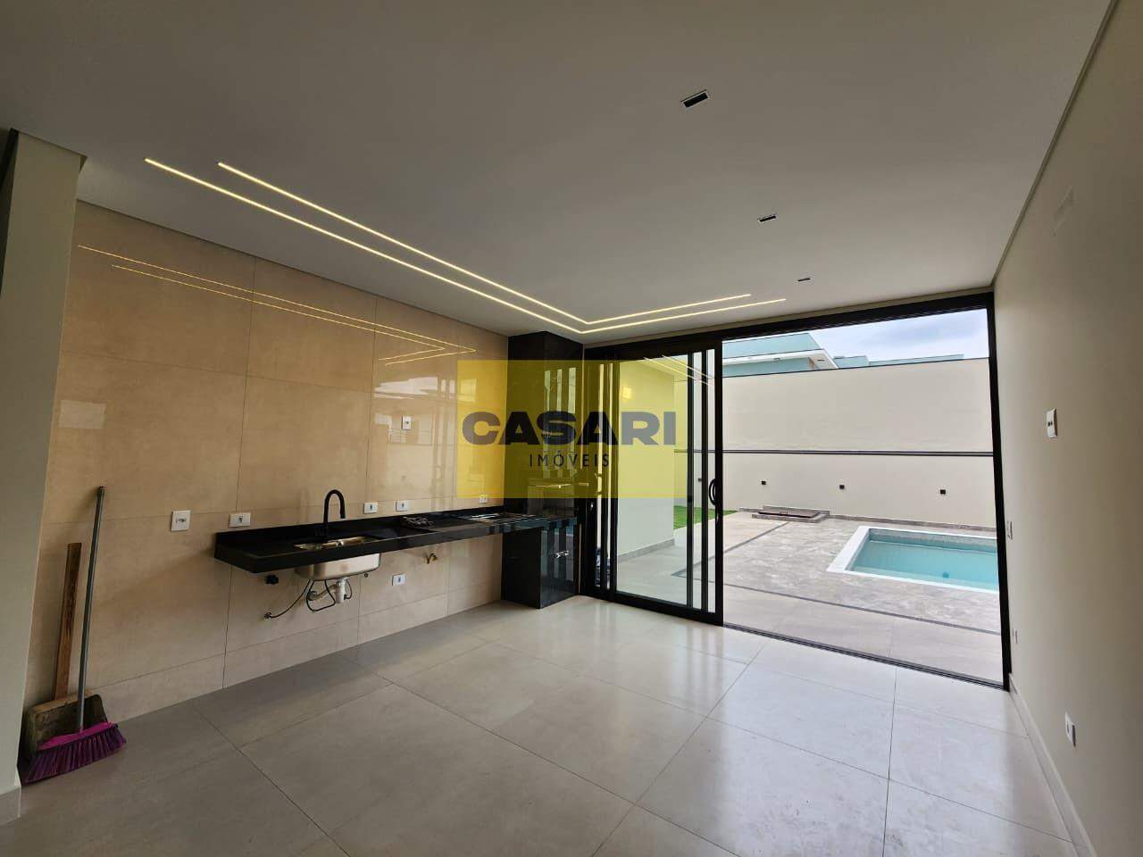 Casa para à venda no bairro Portal das Estrelas III, Boituva - Casari Imóveis: 