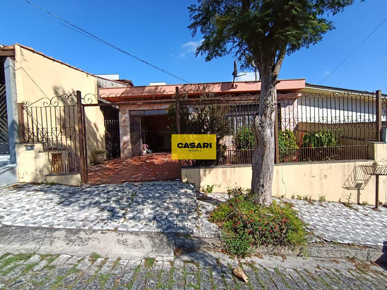 Casa para à venda no bairro Suíssa, Ribeirão Pires - Casari Imóveis: 