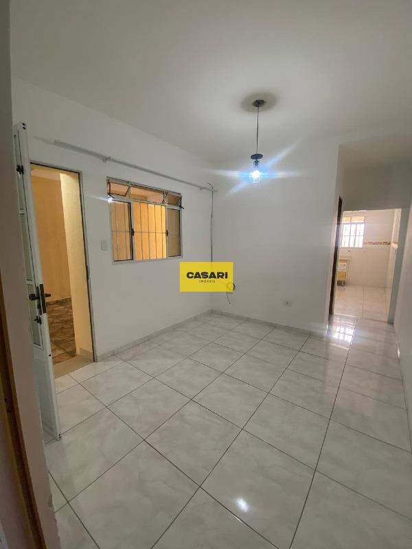 Casa para para aluguel no bairro Baeta Neves, São Bernardo do Campo - Casari Imóveis: 