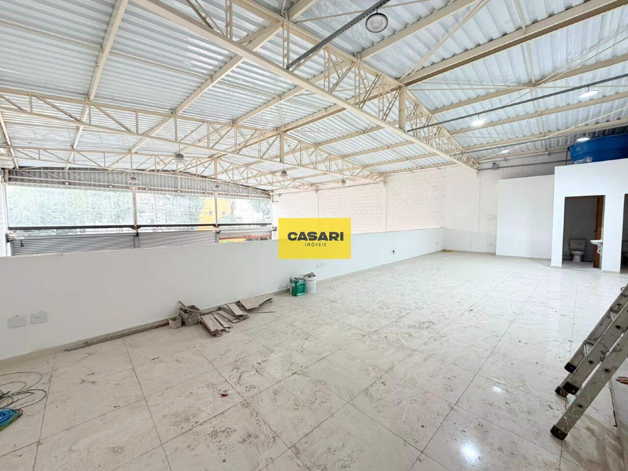 Galpão para para aluguel no bairro Assunção, São Bernardo do Campo - Casari Imóveis: 