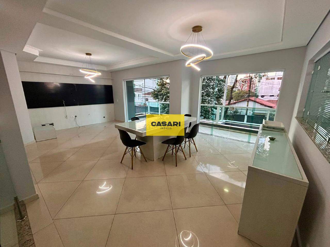 Sobrado para à venda no bairro Nova Petrópolis, São Bernardo do Campo - Casari Imóveis: 