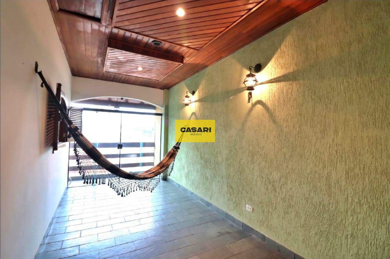 Sobrado para à venda no bairro Dos Casa, São Bernardo do Campo - Casari Imóveis: 