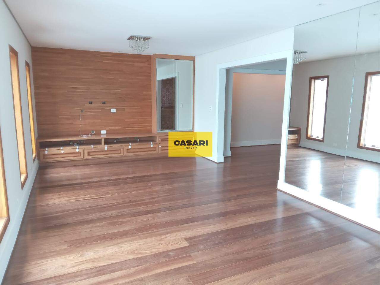 Casa para à venda no bairro Jardim do Mar, São Bernardo do Campo - Casari Imóveis: 