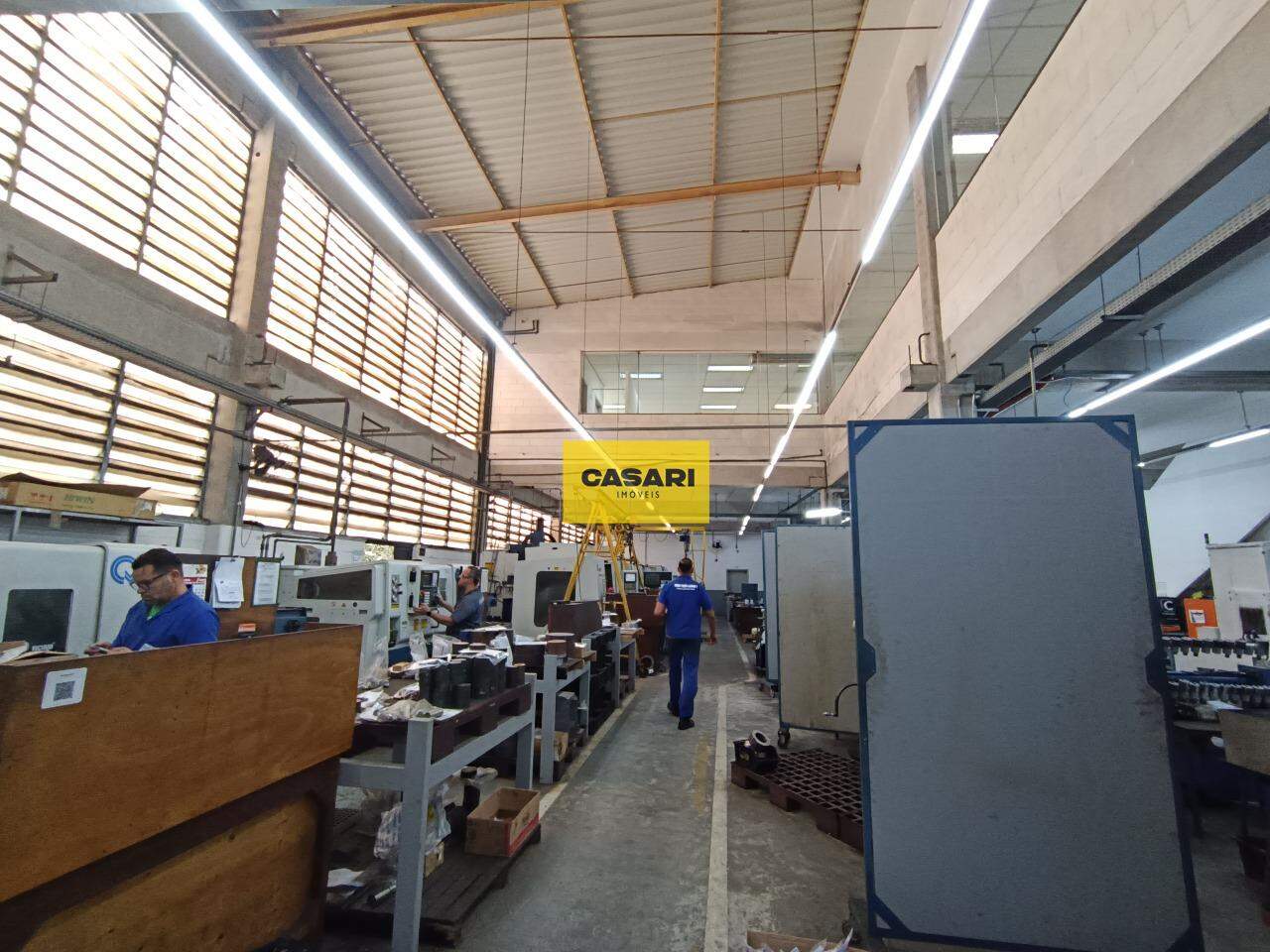 Galpão para para aluguel no bairro Vila Sacadura Cabral, Santo André - Casari Imóveis: 