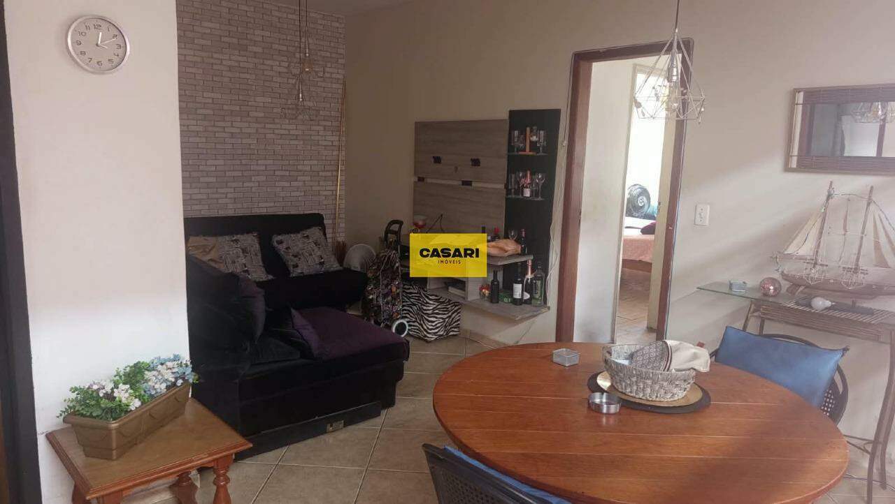 Casa para à venda no bairro Jardim Hollywood, São Bernardo do Campo - Casari Imóveis: 