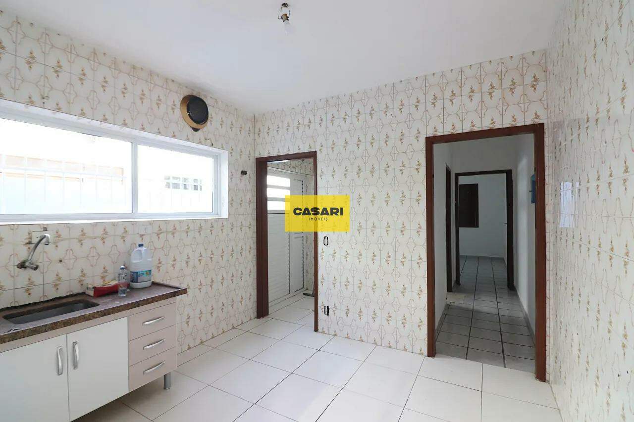 Casa para para aluguel no bairro Baeta Neves, São Bernardo do Campo - Casari Imóveis: 