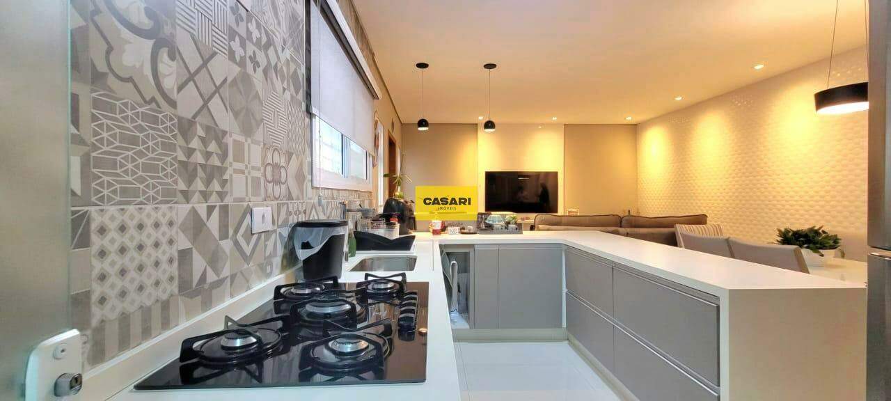 Casa para à venda no bairro Vila Assunção, Santo André - Casari Imóveis: 