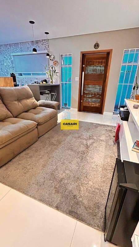 Casa para à venda no bairro Vila Assunção, Santo André - Casari Imóveis: 