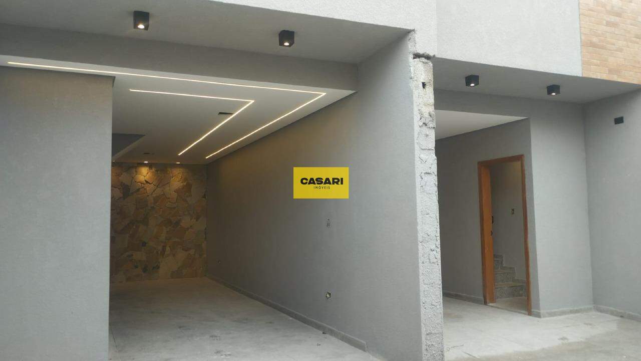 Sobrado para à venda no bairro Vila Helena, Santo André - Casari Imóveis: 