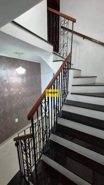 Sobrado para à venda no bairro Jardim Alzira Franco, Santo André - Casari Imóveis: 