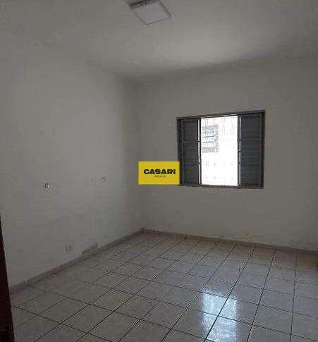Casa Assobradada para para aluguel no bairro Rudge Ramos, São Bernardo do Campo - Casari Imóveis: 
