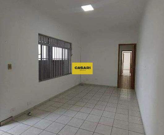 Casa Assobradada para para aluguel no bairro Rudge Ramos, São Bernardo do Campo - Casari Imóveis: 