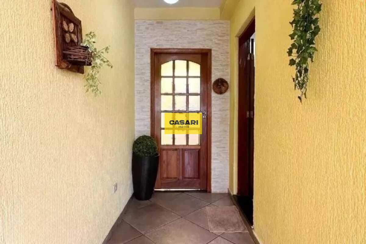 Sobrado para à venda no bairro Jordanópolis, São Bernardo do Campo - Casari Imóveis: 