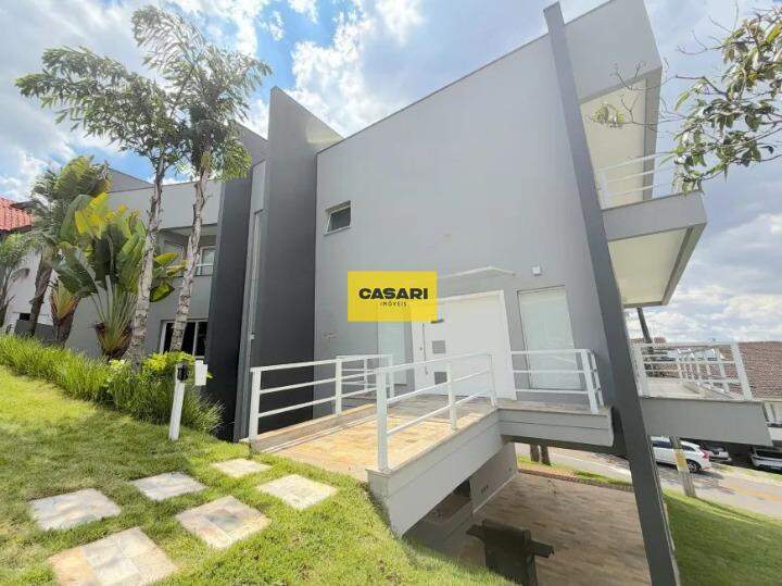 Sobrado para à venda no bairro Swiss Park, São Bernardo do Campo - Casari Imóveis: 