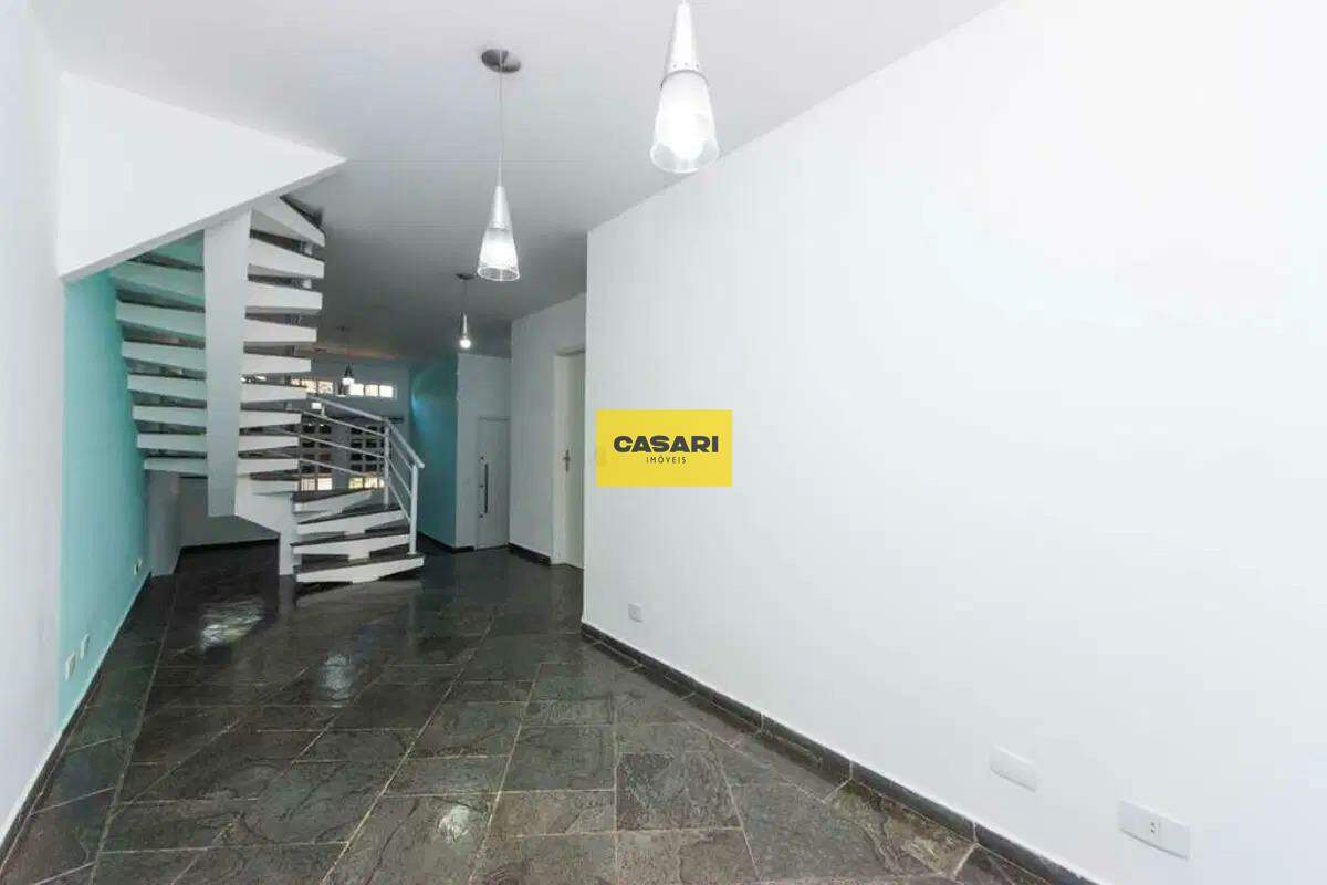 Sobrado para à venda no bairro Nova Petrópolis, São Bernardo do Campo - Casari Imóveis: 