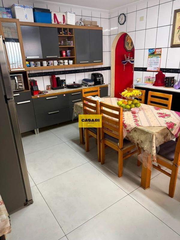 Casa para à venda no bairro Ferrazópolis, São Bernardo do Campo - Casari Imóveis: 