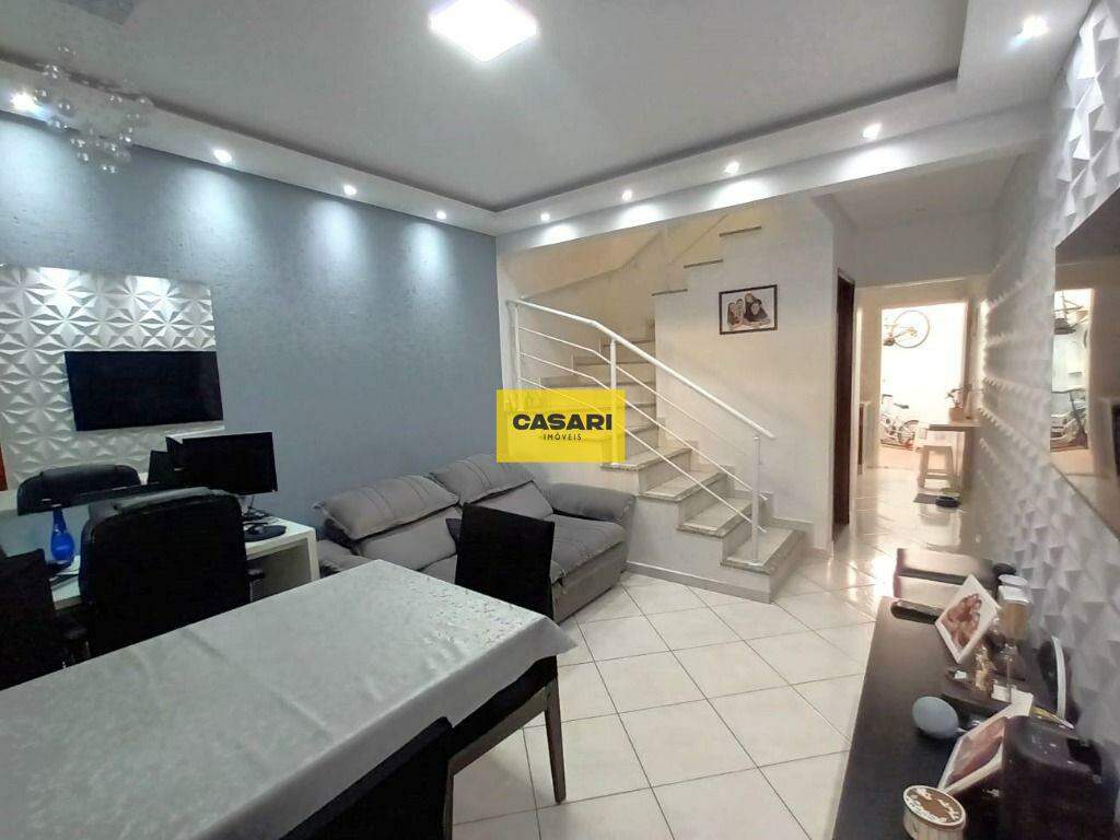 Sobrado para à venda no bairro Campestre, Santo André - Casari Imóveis: 