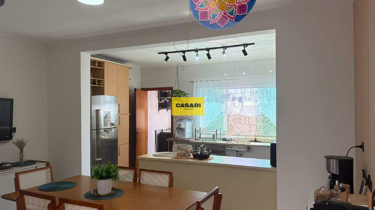 Sobrado para à venda no bairro Vila Lucinda, Santo André - Casari Imóveis: 