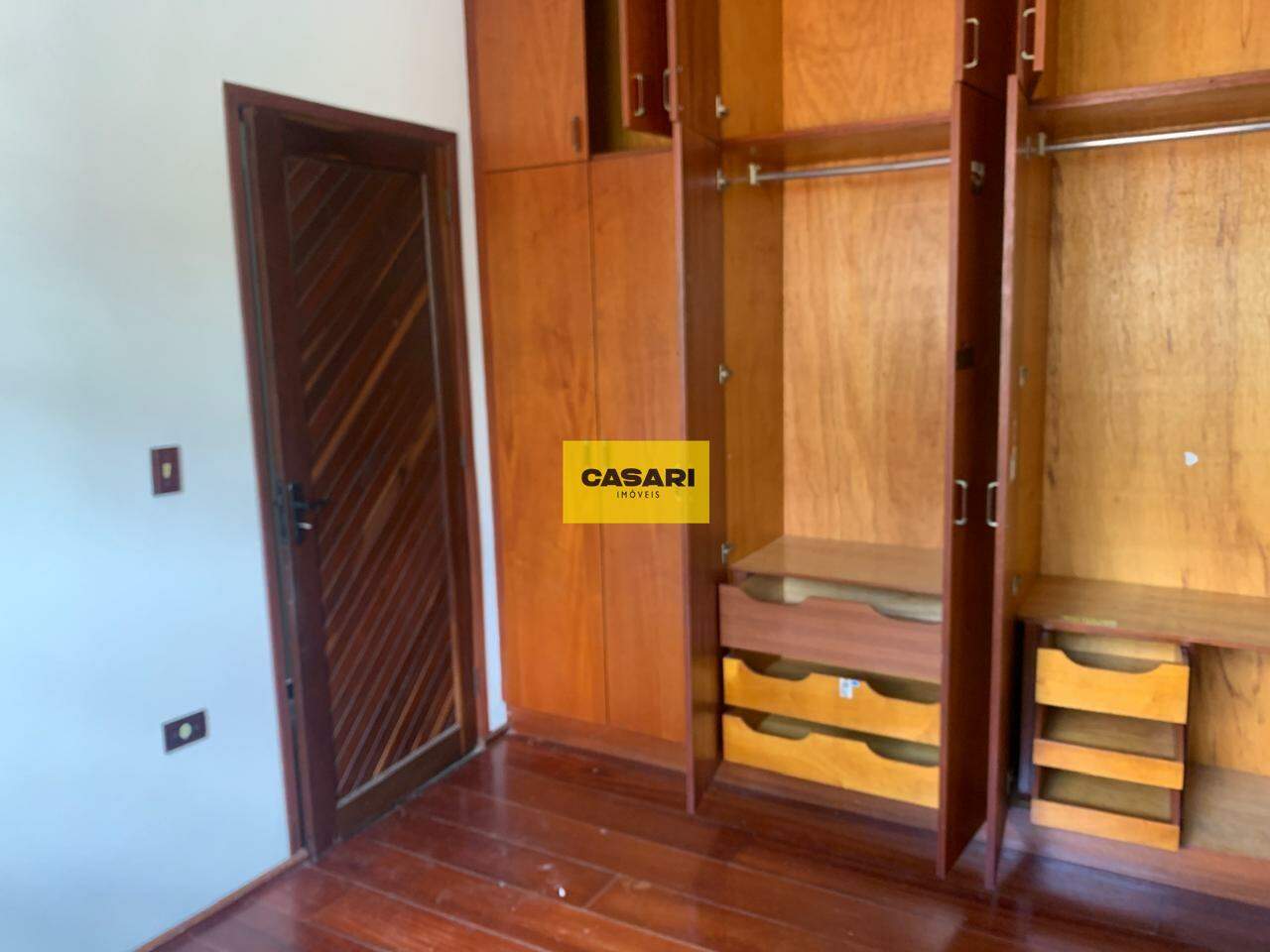 Sobrado para à venda no bairro Jardim Hollywood, São Bernardo do Campo - Casari Imóveis: 