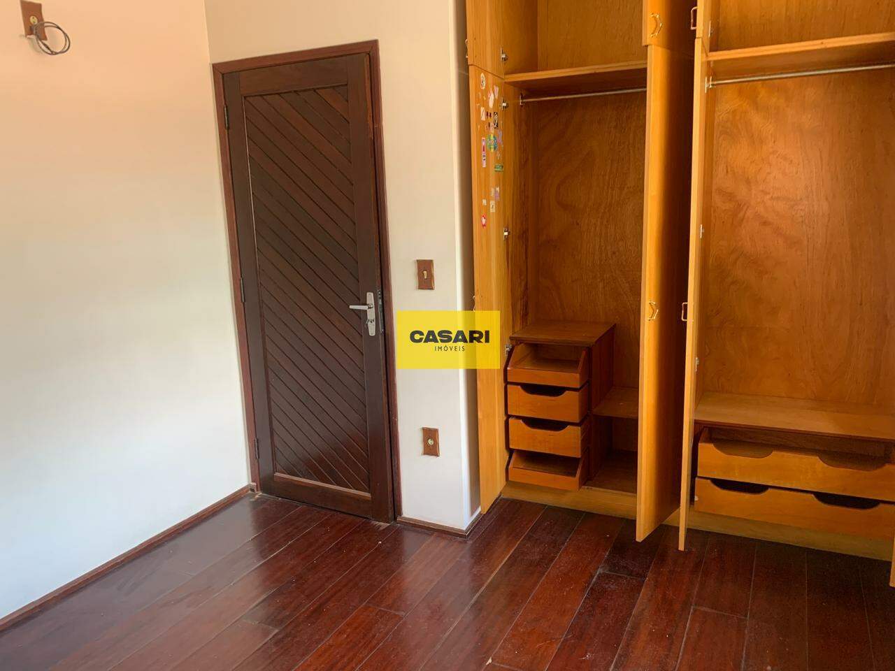 Sobrado para à venda no bairro Jardim Hollywood, São Bernardo do Campo - Casari Imóveis: 