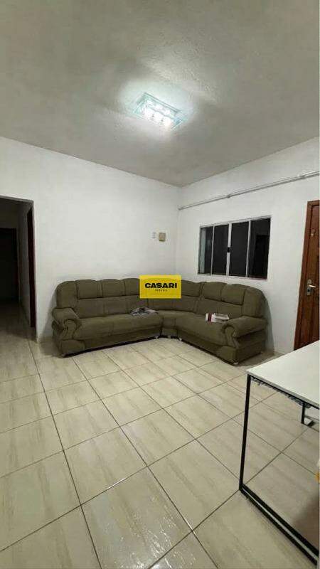 Casa Assobradada para para aluguel no bairro Montanhão, São Bernardo do Campo - Casari Imóveis: 