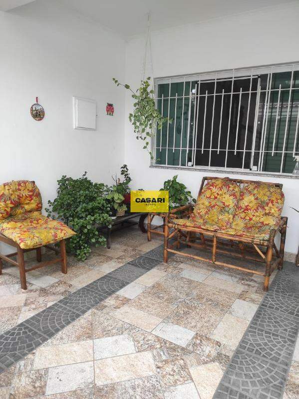 Casa Assobradada para à venda no bairro Vila Lucinda, Santo André - Casari Imóveis: 
