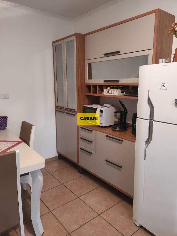 Casa Assobradada para à venda no bairro Vila Lucinda, Santo André - Casari Imóveis: 