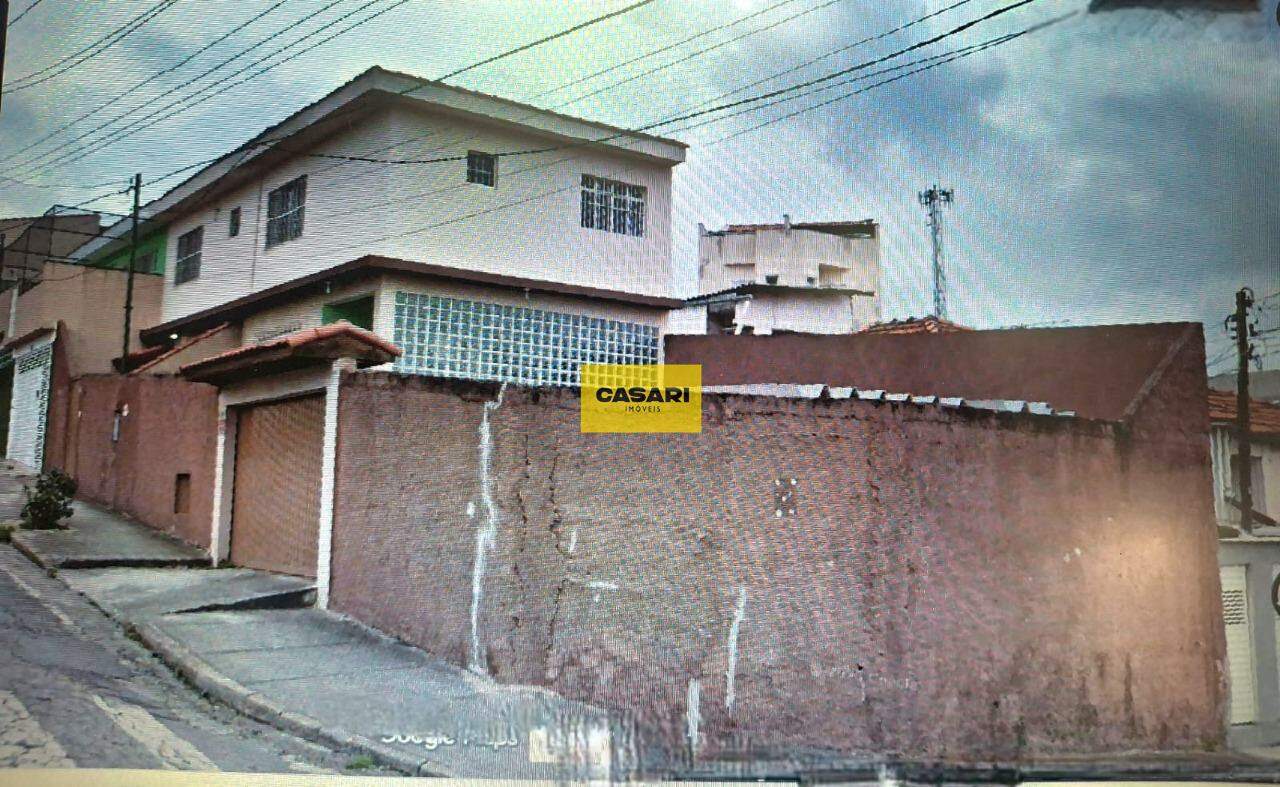 Casa Assobradada para à venda no bairro Vila Lucinda, Santo André - Casari Imóveis: 