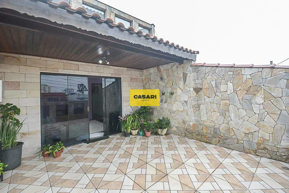 Sobrado para para aluguel no bairro Alves Dias, São Bernardo do Campo - Casari Imóveis: 