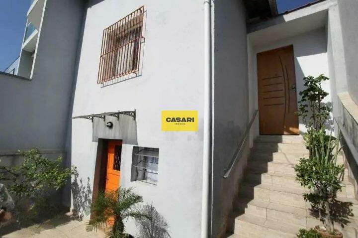 Casa Assobradada para à venda no bairro Nova Petrópolis, São Bernardo do Campo - Casari Imóveis: 