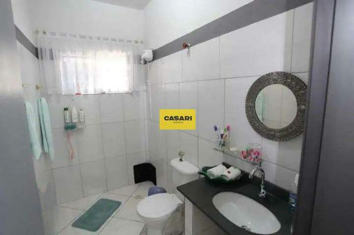 Casa Assobradada para à venda no bairro Nova Petrópolis, São Bernardo do Campo - Casari Imóveis: 